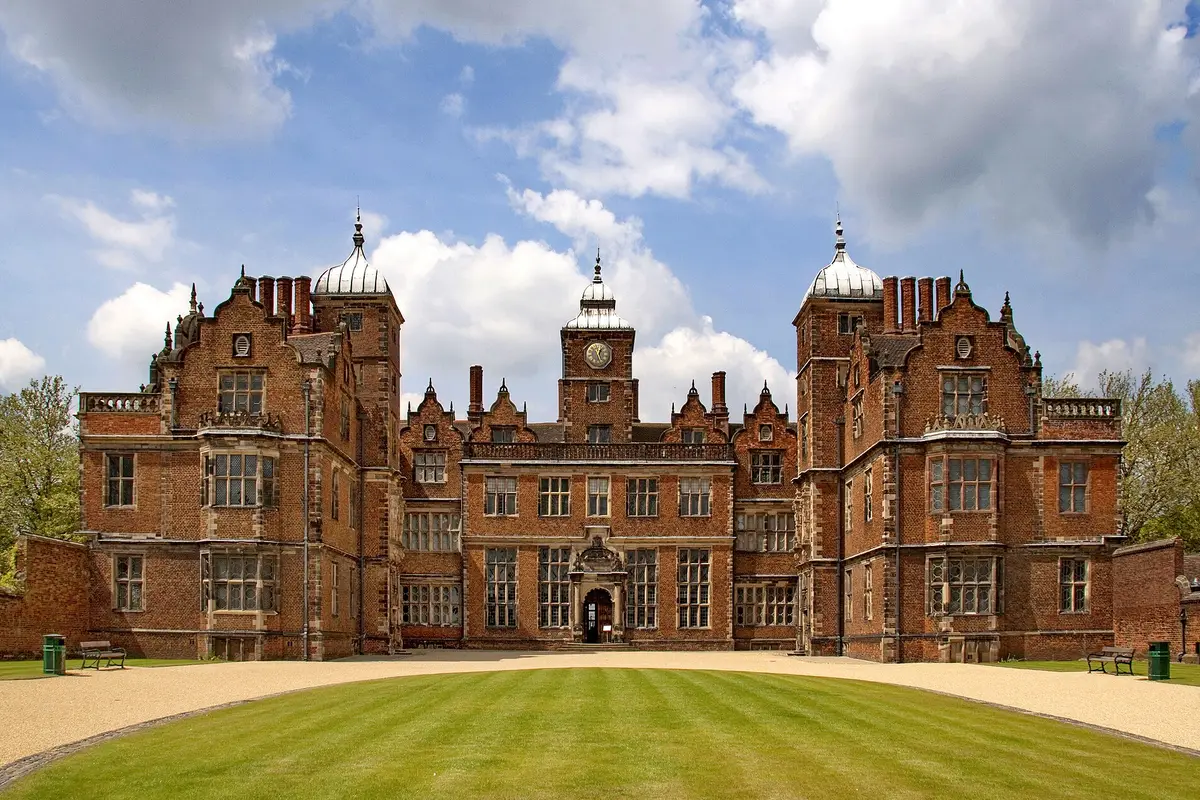 Aston Hall — wedding venue in Birmingham, England