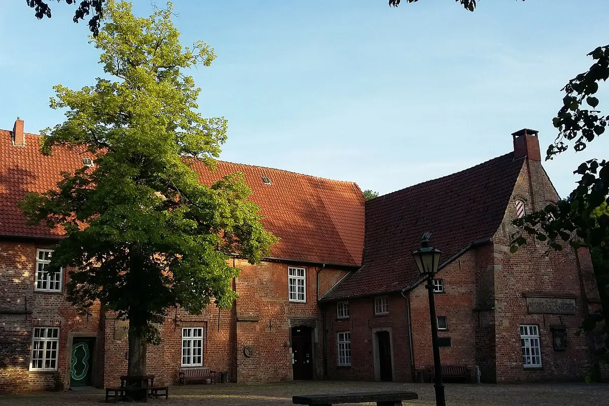 Burg Blomendal — wedding venue in Bremen, Germany
