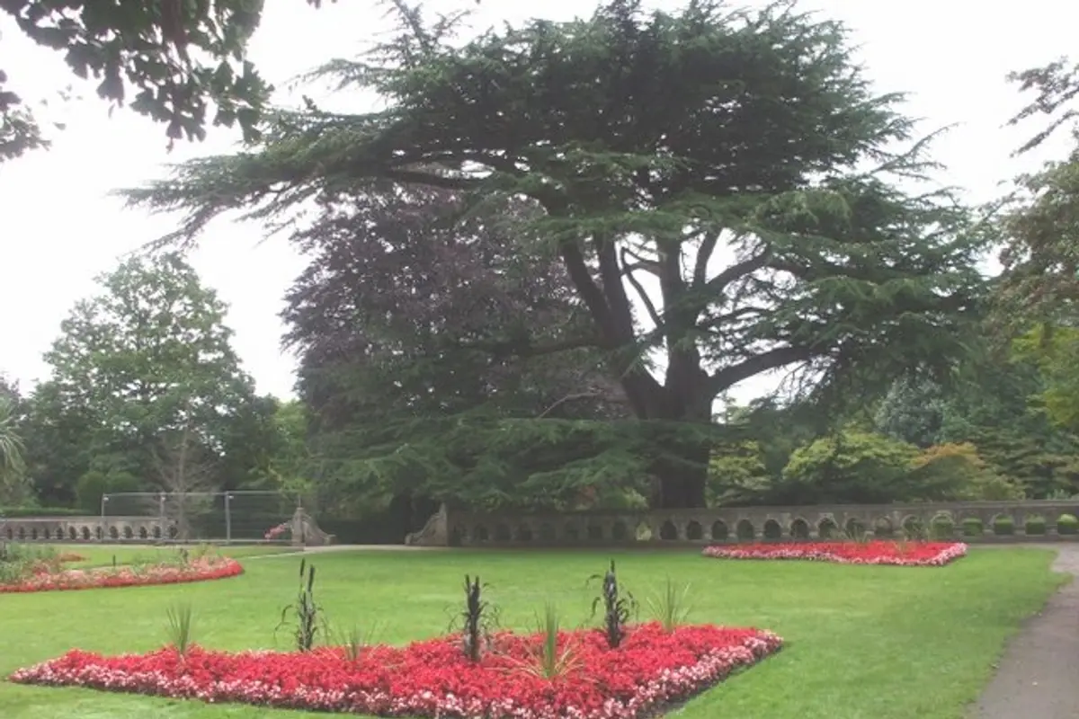 Insole Court — wedding venue in Cardiff, Wales