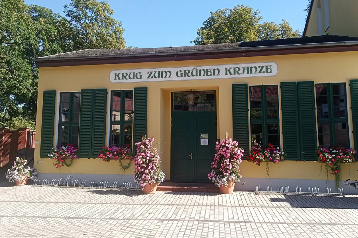 Krug zum grünen Kranze — wedding venue in Halle, Germany