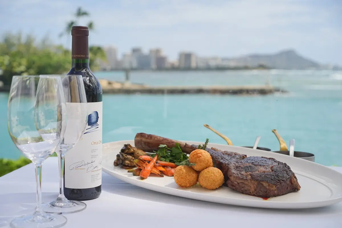 53 By The Sea — wedding venue in Honolulu, Hawaii