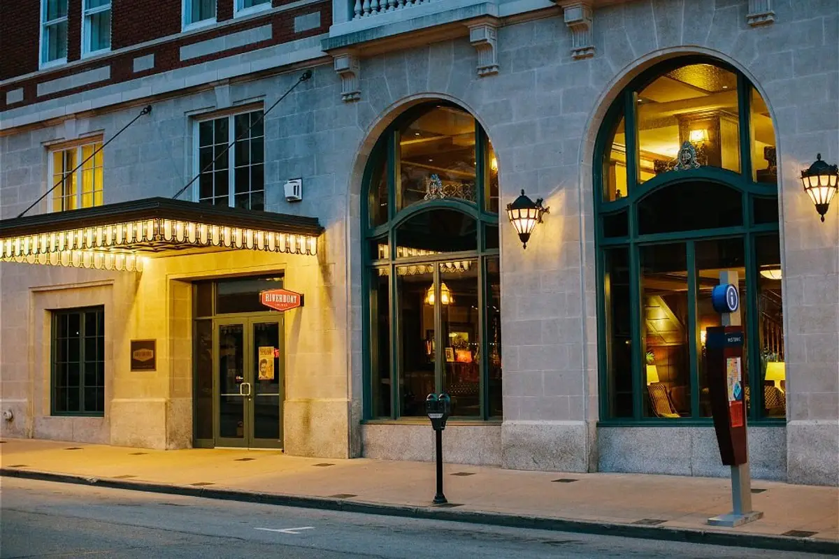 Hotel Julien Dubuque — wedding venue in Iowa