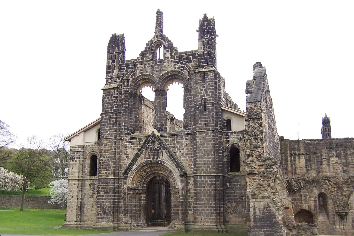 Kirkstall Abbey — wedding venue in Leeds, England