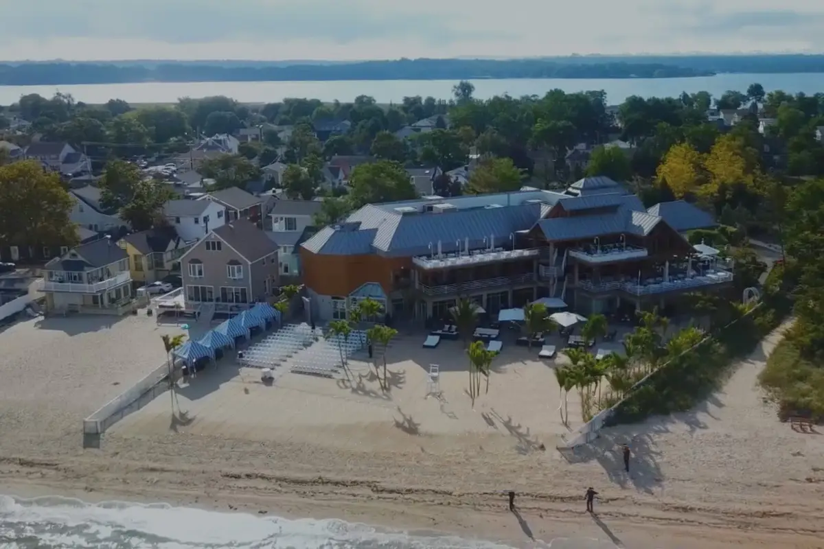 The Crescent Beach Club — wedding venue in Long Island, New York