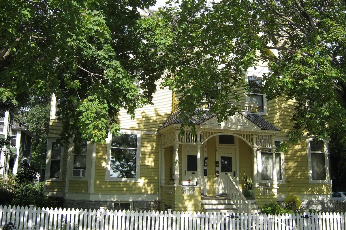 Nicollet Island Pavilion — wedding venue in Minneapolis, Minnesota
