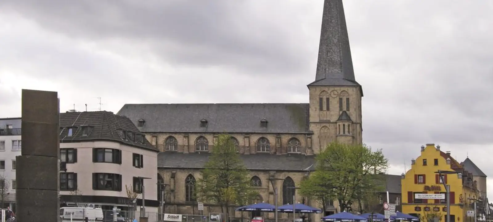 Mönchengladbach, Germany — where couples marry