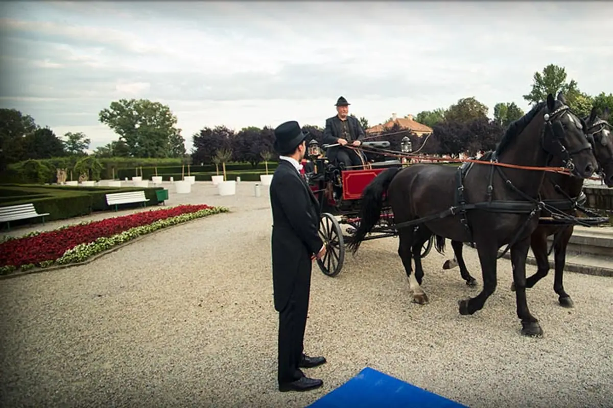 Troja Château — wedding venue in Prague, Czechia