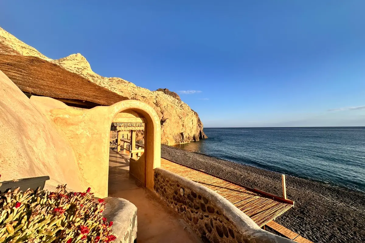 Theros Wave Bar — wedding venue in Santorini, Greece