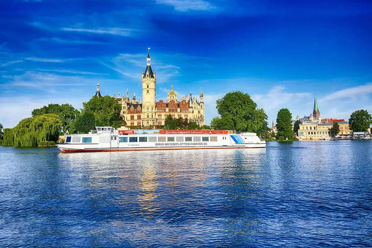 Weiße Flotte Schwerin — wedding venue in Schwerin, Germany