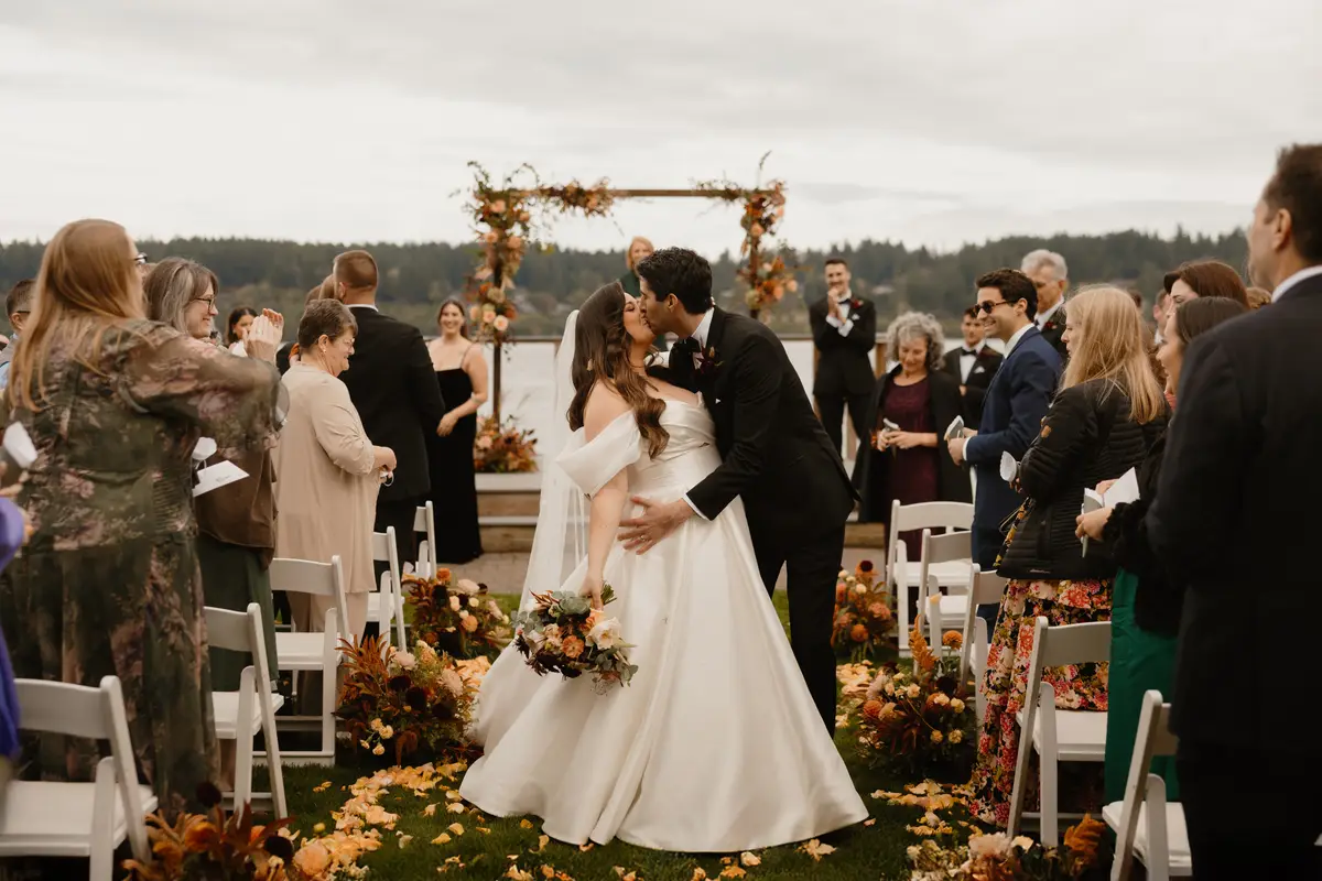 Kiana Lodge — wedding venue in Seattle, Washington