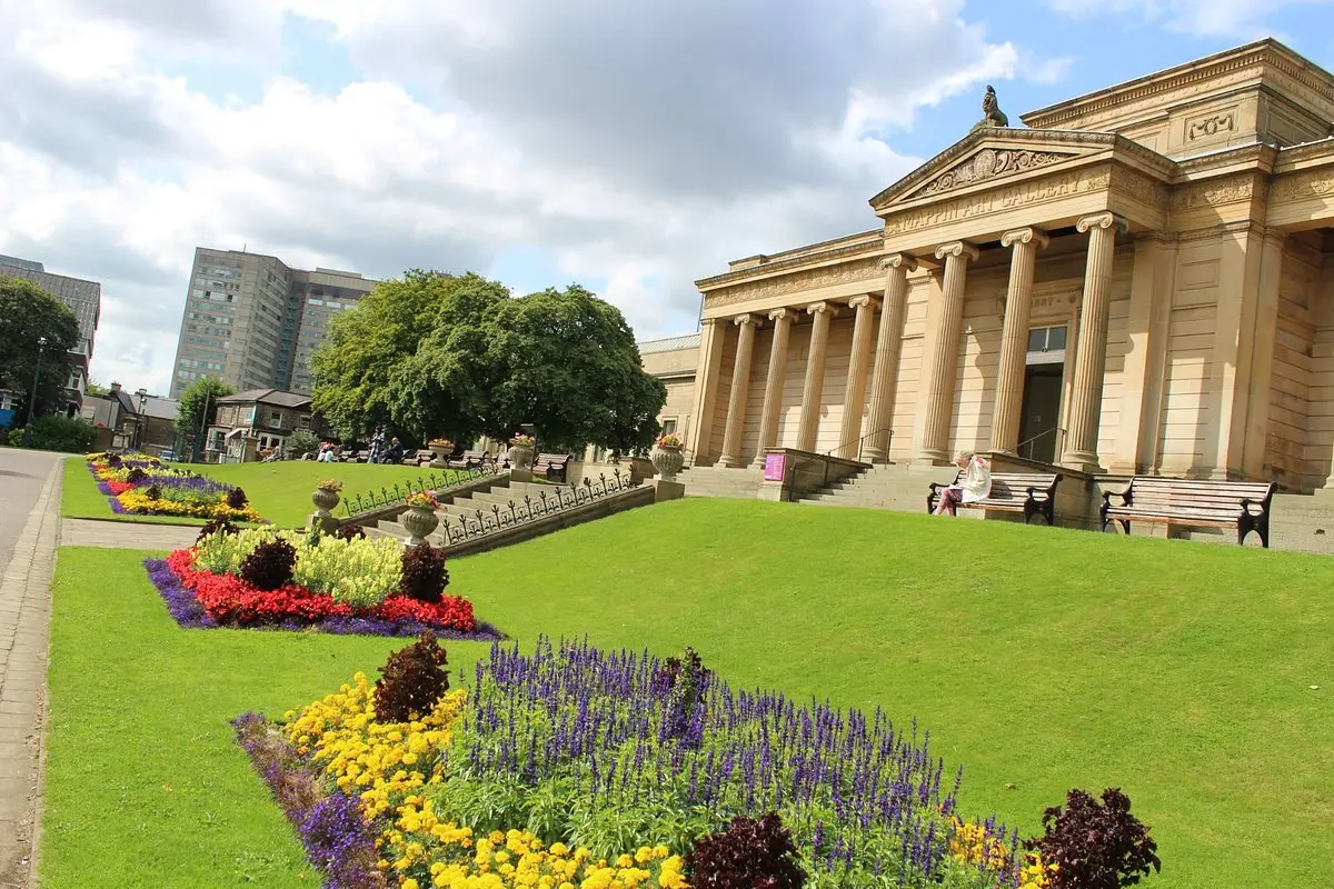 Weston Park Museum — wedding venue in Sheffield, England