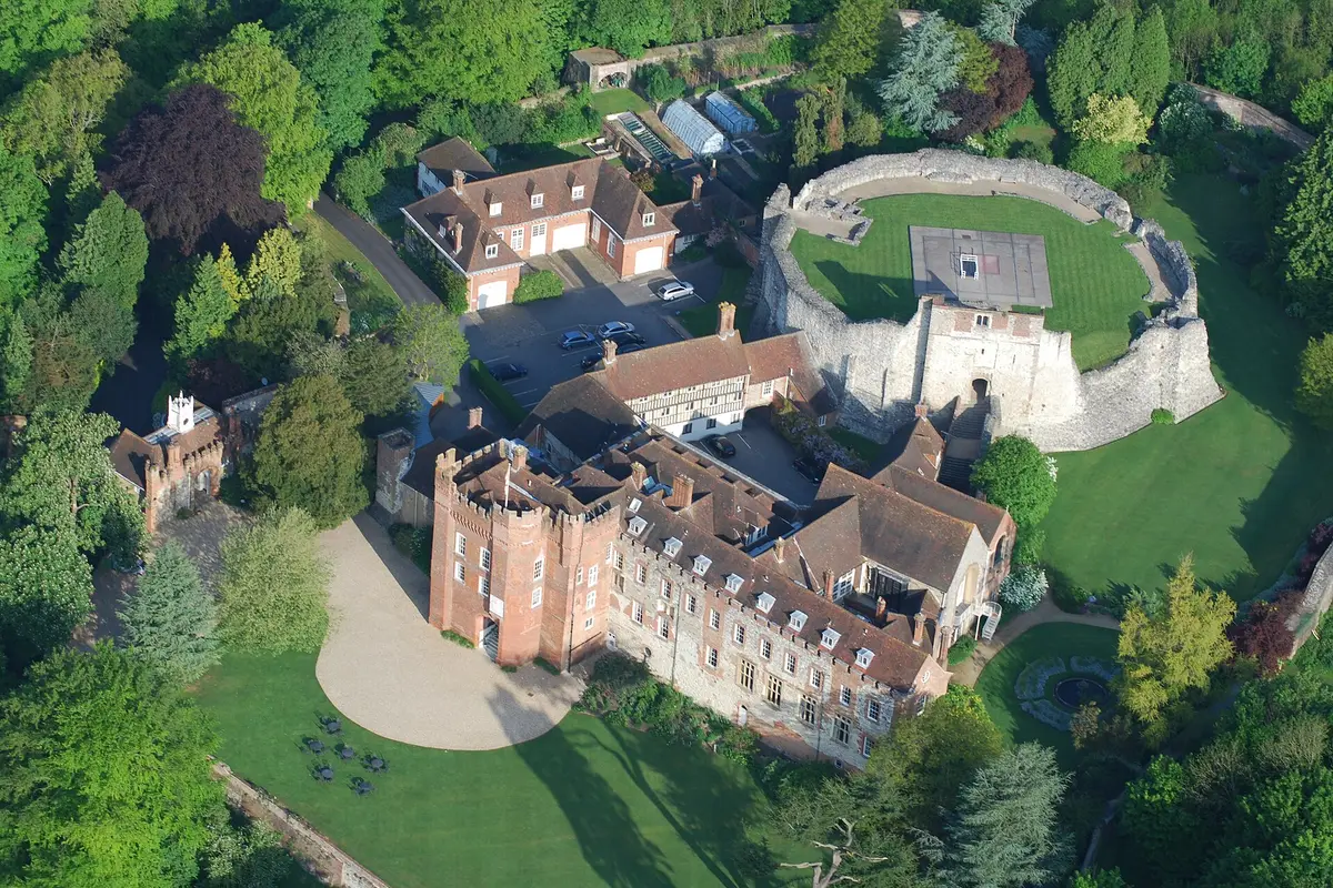 Farnham Castle — wedding venue in Surrey, England