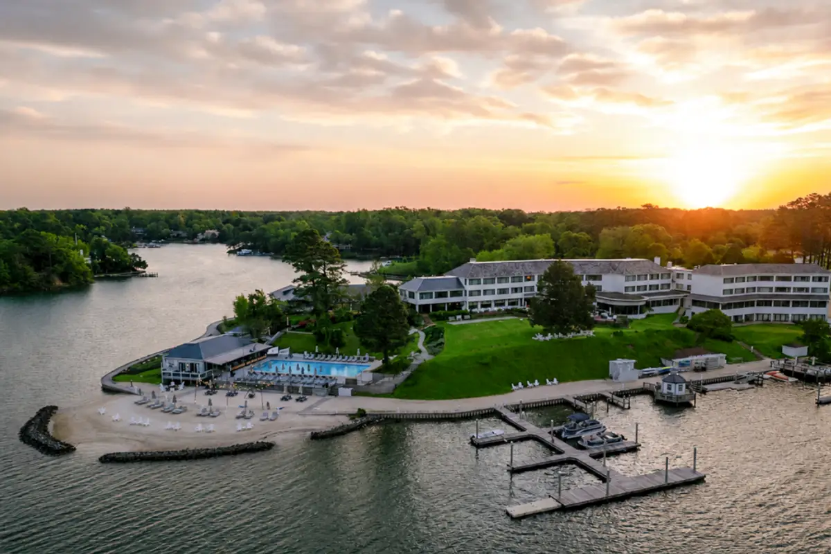 The Tides Inn — wedding venue in Virginia